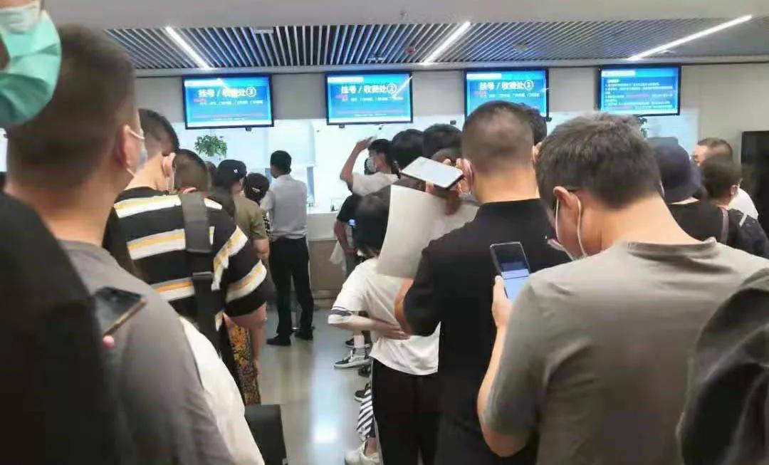 陪人看病成了生意,陪人看病一天能挣大几百