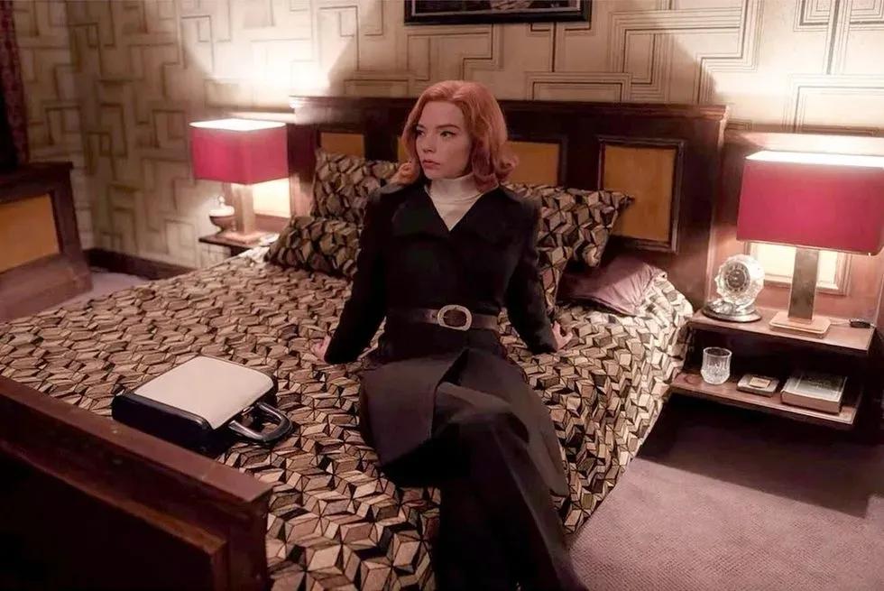 比起《女王的棋局》，女王的衣橱才是经典所在