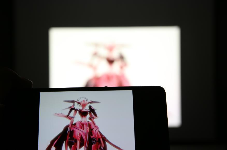 纠结买投影仪好还是激光电视好,纠结投影仪正投还是吊投