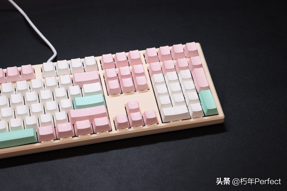 吉利鸭樱桃机械键盘,吉利鸭duckyone2mini机械键盘