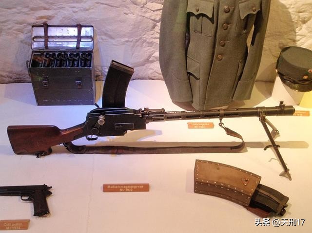 抗战三大神器坦克,哈奇开斯机枪什么时候问世