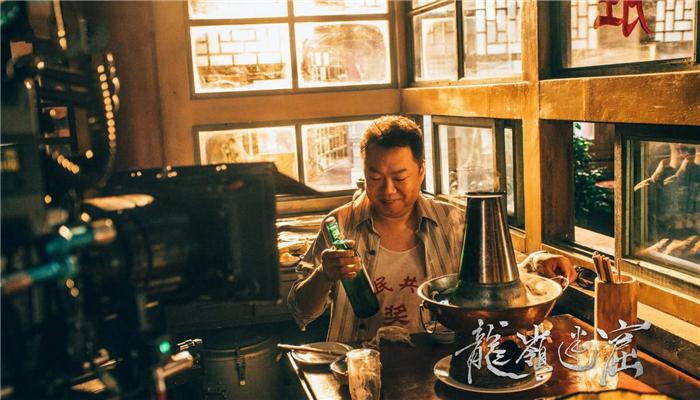 《鬼吹灯》胡八一团队数次涉险，那么多宝物，一共赚了多少钱？