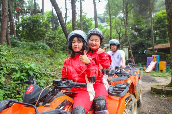 户外运动沙滩车,户外四驱沙滩车游玩