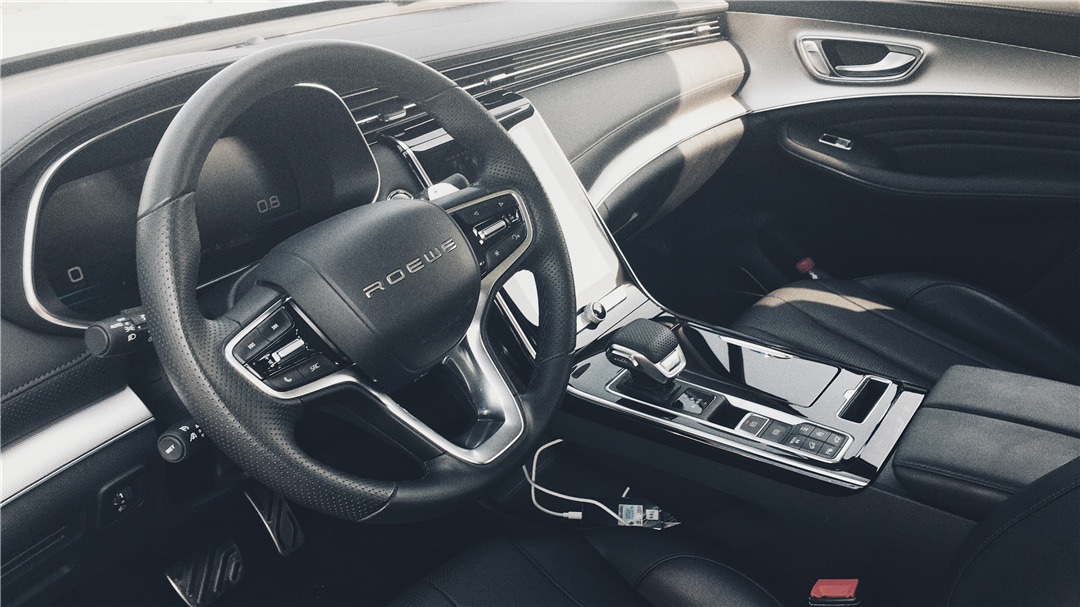 荣威rx5max豪华版功能详解,荣威rx5max试驾