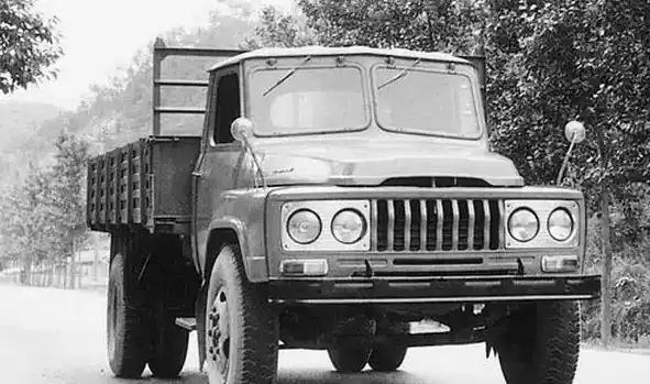 满满的回忆我们还记得吗,满满的是回忆老解放车