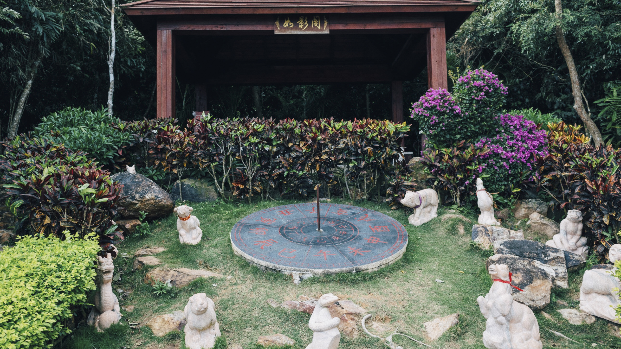 三亚山顶观景台观景,海南最长缆车