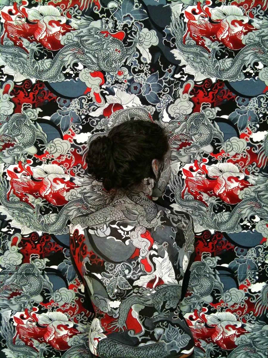 伪装人类样貌,彩绘伪装术