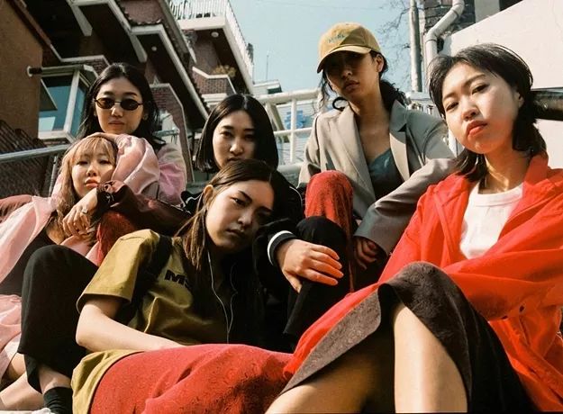 1W+秒售罄的“注水球鞋”,究竟什么来头?