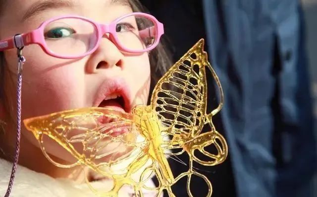 孩子近视手机不是罪魁祸首,孩子近视了真的治不好吗