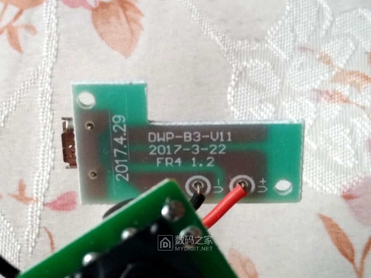 电蚊拍电路图原理检修视频,电蚊拍电路故障维修大全