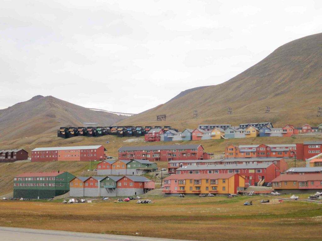 “极北之城”朗伊尔城：世界最北端城市，唯一判定死亡违法的城市