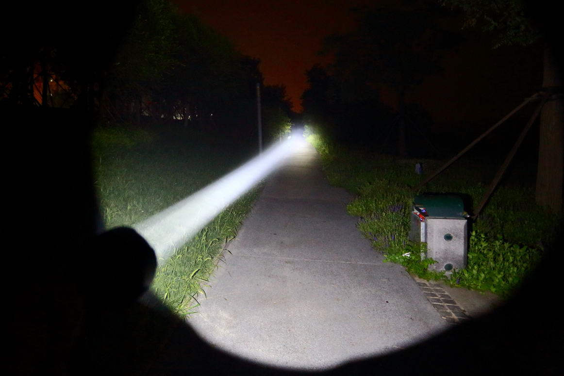 千米金箍棒OLIGHTWARRIOR武士XTurbo评测超级远射桶评测