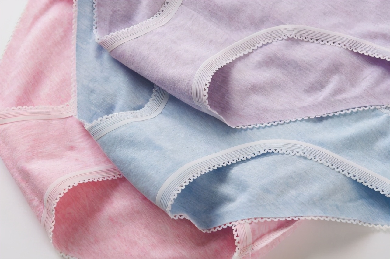 20岁大学生查出感染hpv，抱头痛哭，医生直言，少追求一时痛快