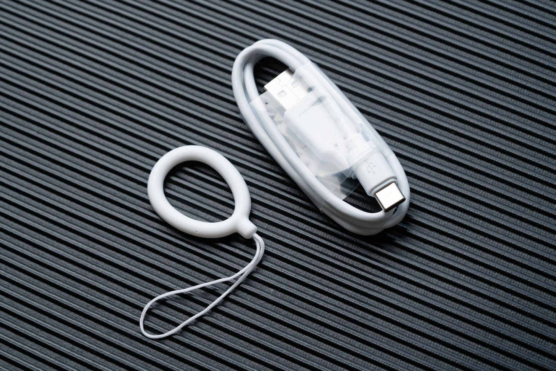 汉印hprtq2标签打印机装纸教程,汉印便携式小标签打印机使用方法