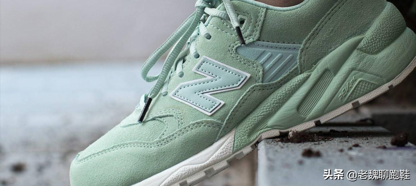 adidas银色鞋子和新百伦,adidas凉鞋和新百伦凉鞋