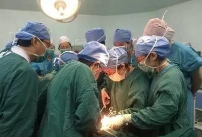 第一胎是剖宫产,怀孕二胎需要注意什么?能顺产吗,还是必须剖?