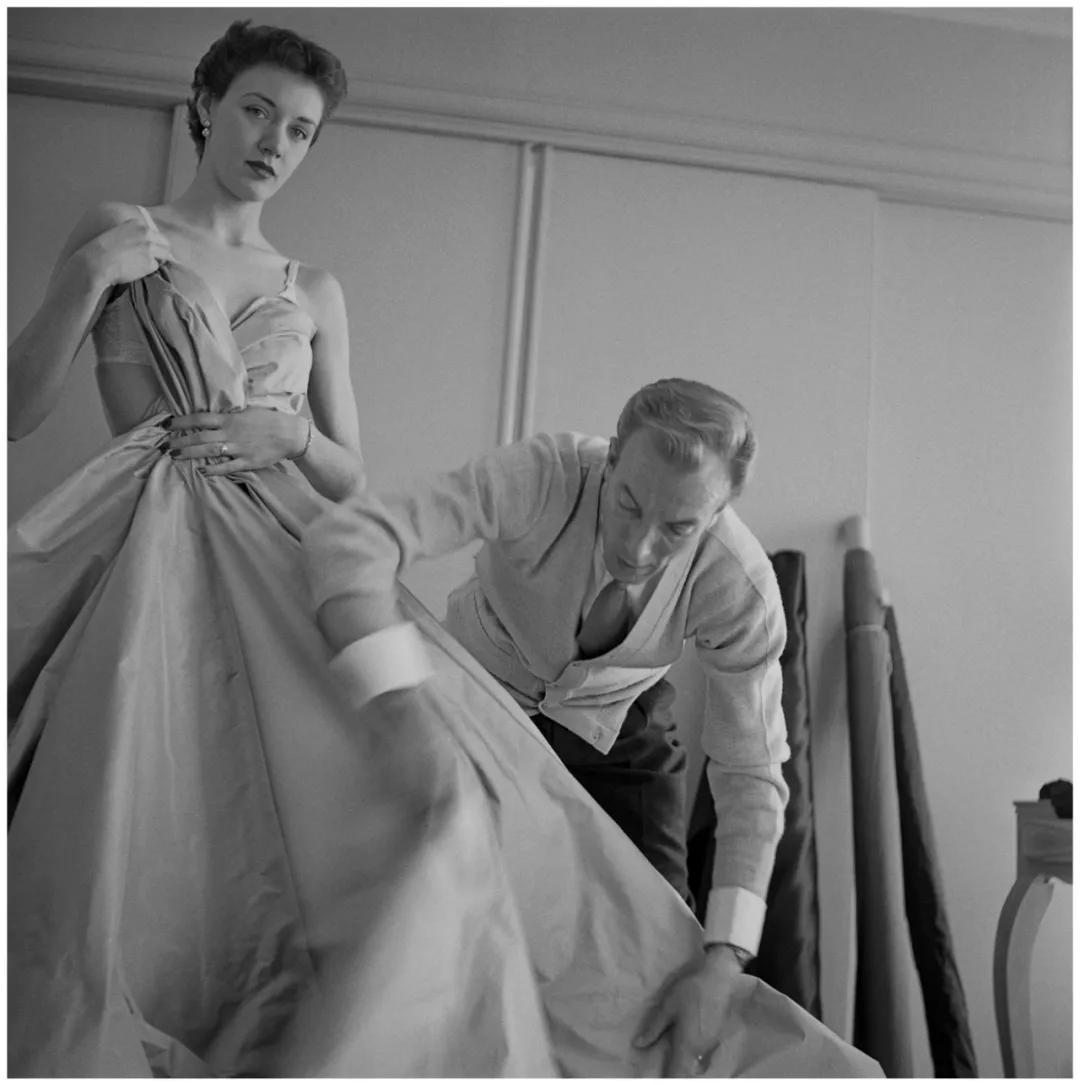 这位香奈儿的死对头，迪奥先生齐名，打造出最原汁原味的法式优雅