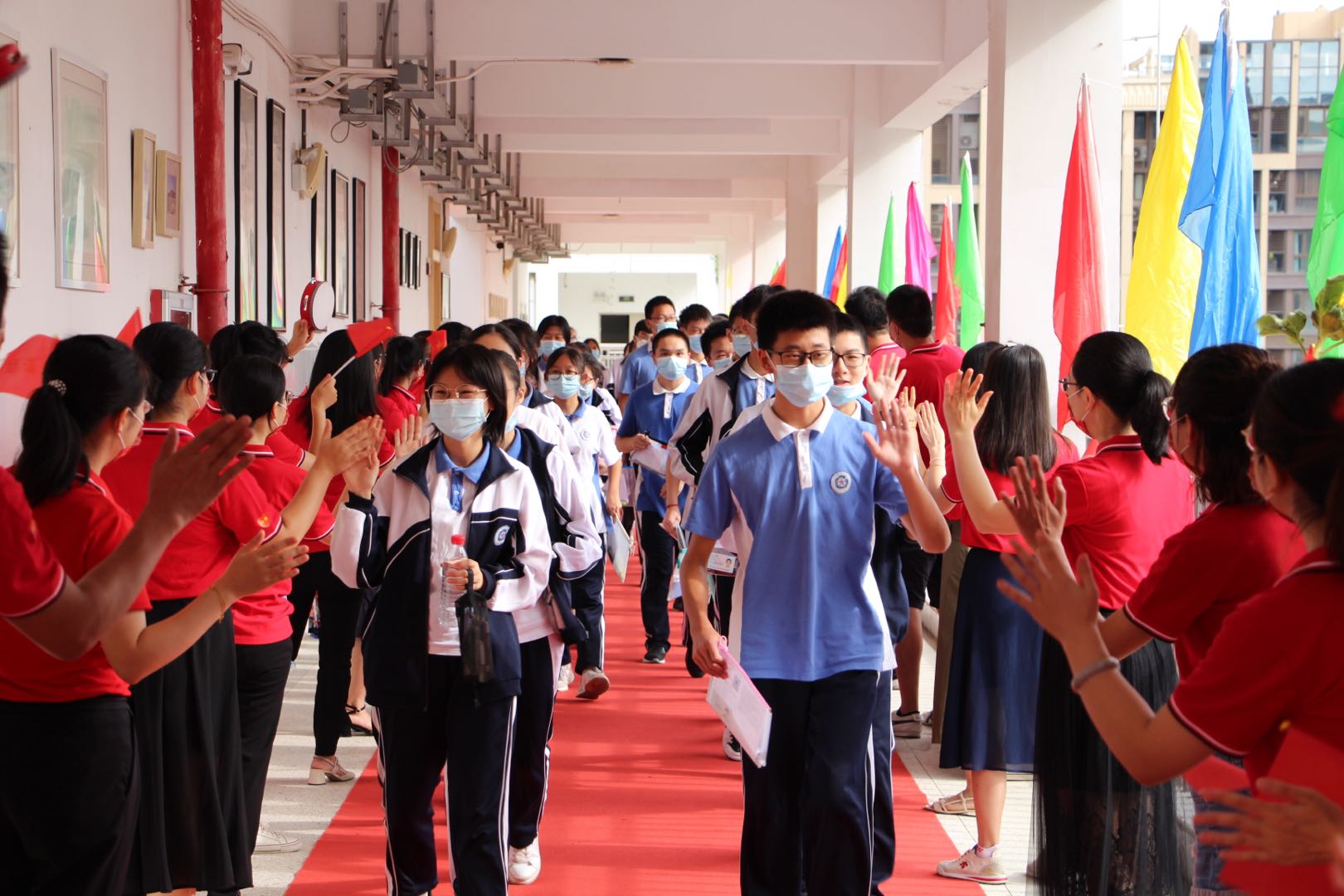 “匠心独运，返璞归真”——深圳市坪山区中山中学教育纪实