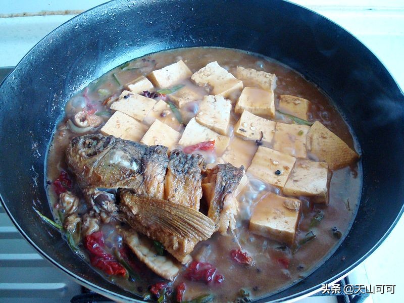 东北冬季白菜炖豆腐,冬天豆腐炖什么好吃