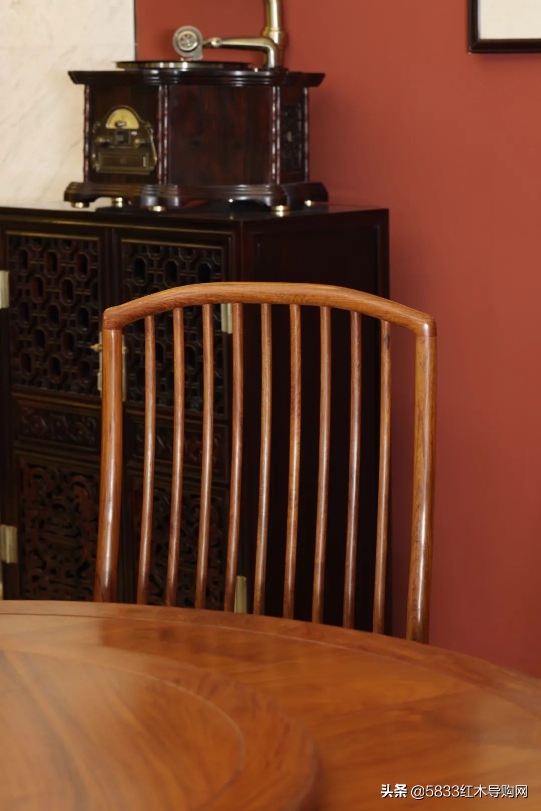 便宜红木新中式圆餐桌,雕花圆形组合中式红木餐桌