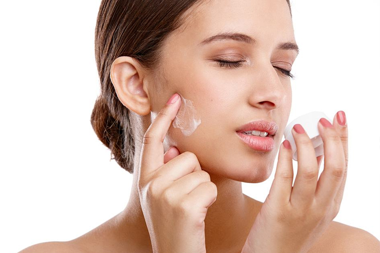 干皮已经黑了的美白思路,30岁混干皮抗老美白搭配