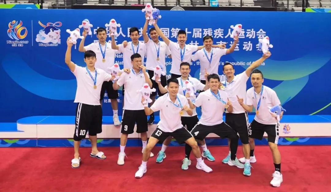 扎根佛山12年！两夺全国冠军！他们的篮球世界，没有声音