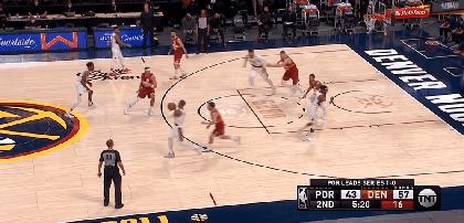 掘了！利指导7分钟连砍22分都输，表坏了谁顶得住