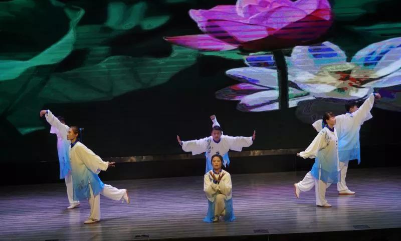 第十四届健身气功比赛视频,全民健身运动会健身气功比赛