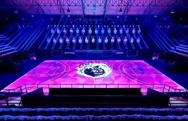 能在这种地方打一场球,是多少篮球狗的梦想