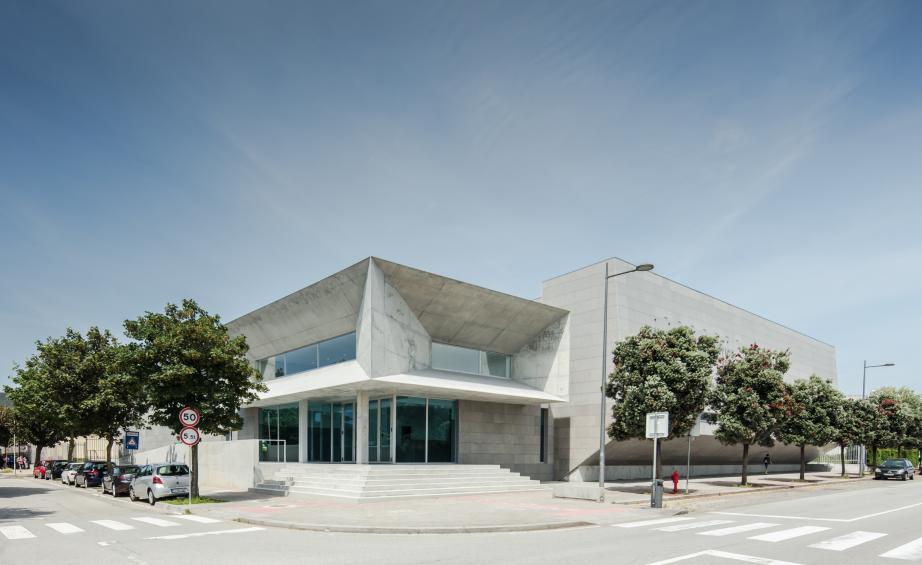 建筑模板如何挑选,建筑质量特别好的房子怎样挑选