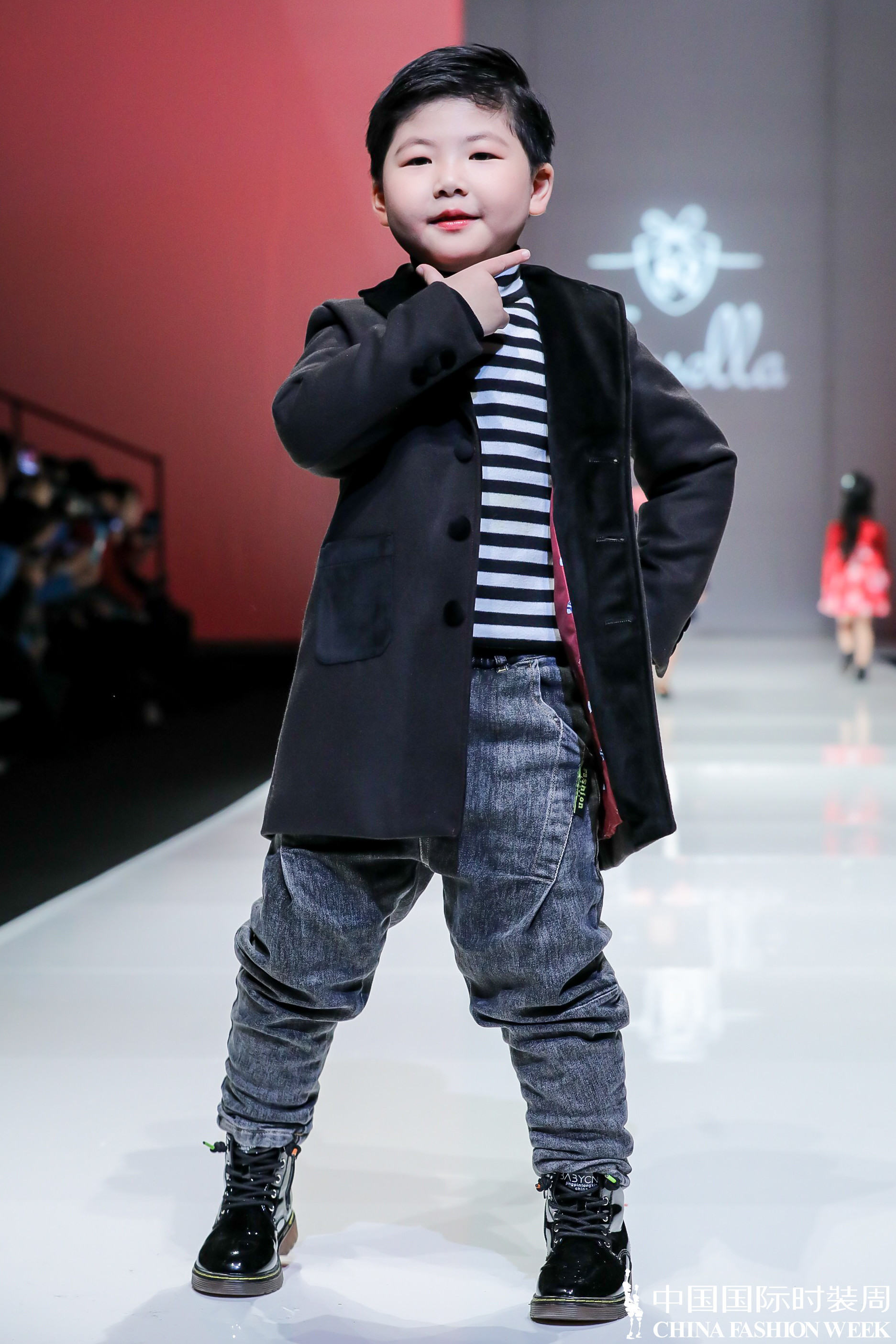 中国国际儿童时装周杭州艺尚小镇,童画童话童装