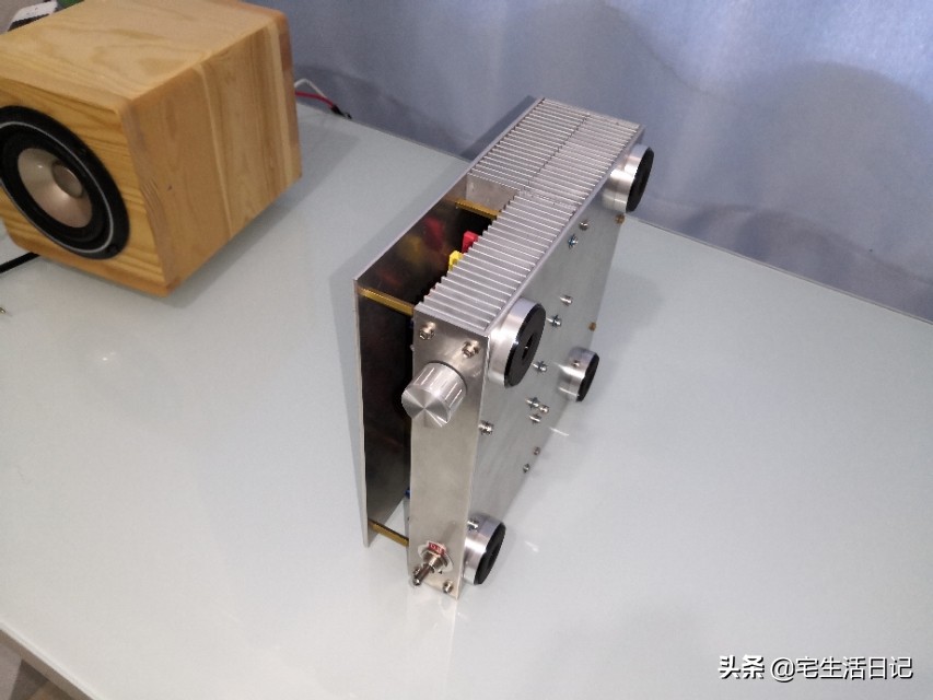 大功率功放机箱自制,功放外壳改电脑机箱