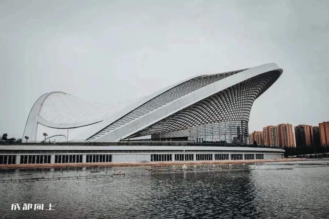 表笑，新都在建筑设计上已逆袭，站稳鄙视链顶端