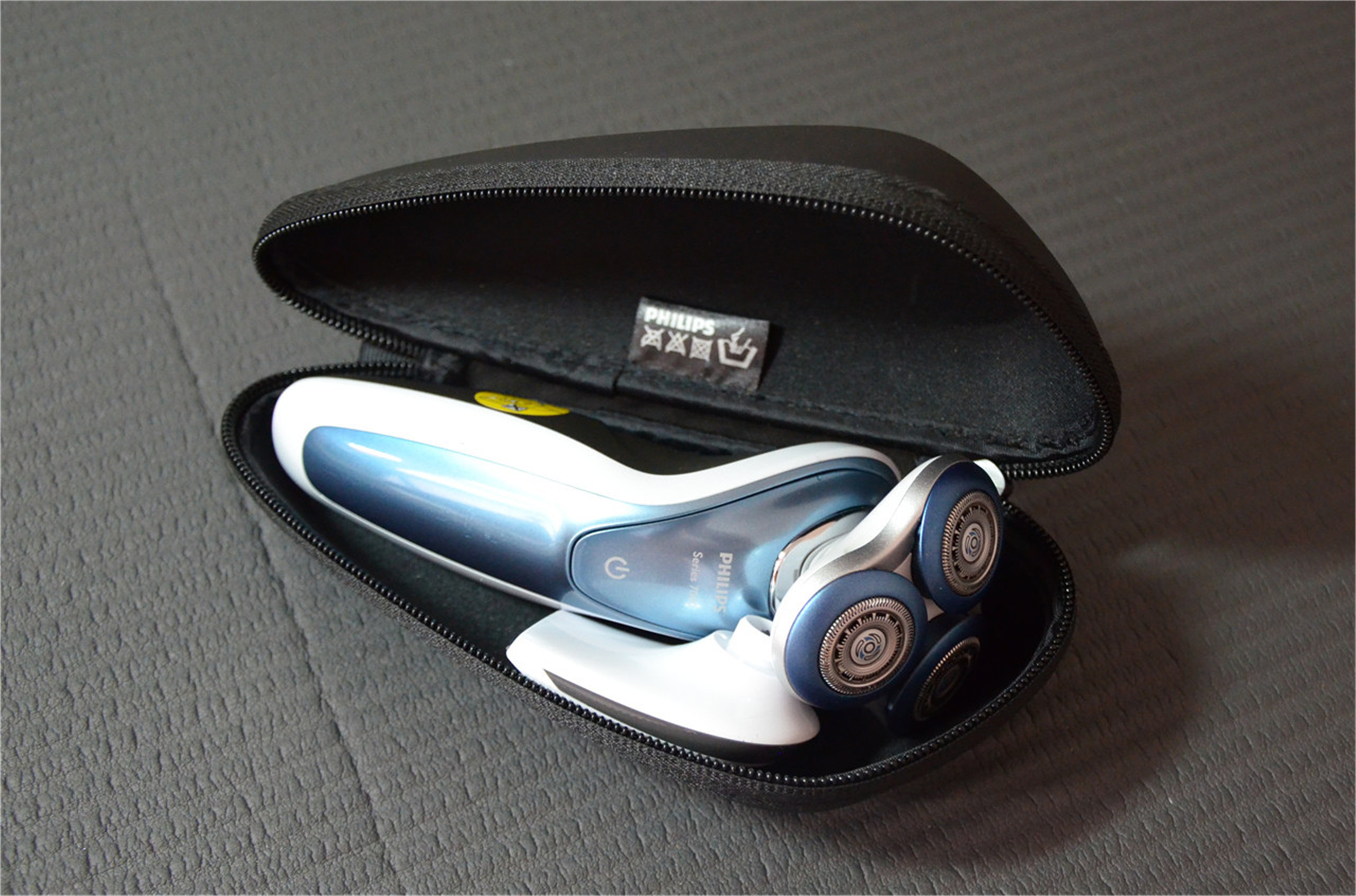 飞利浦s7000剃须刀怎样全身水洗,飞利浦剃须刀s7000使用说明