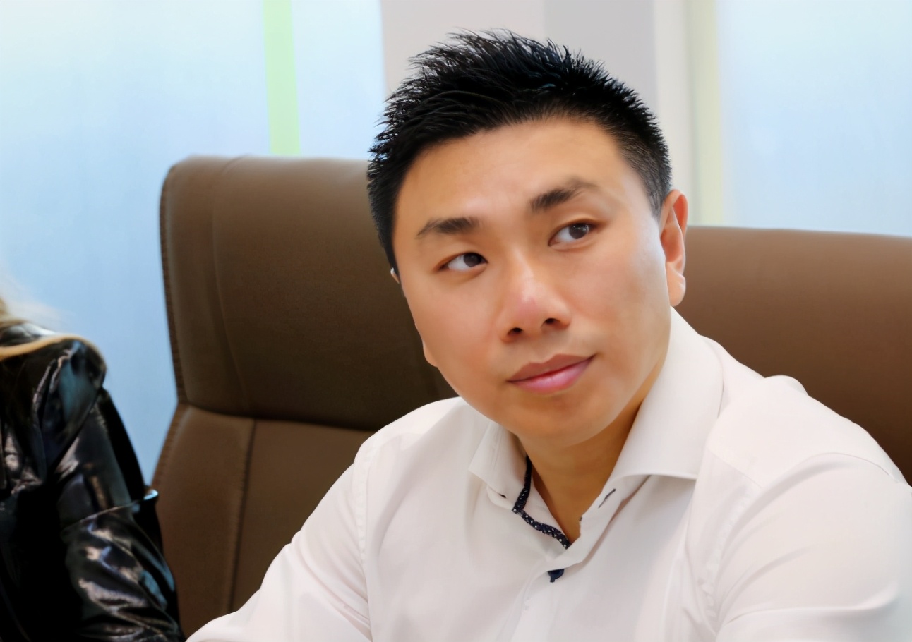 河北小伙高考状元现状,高考242分小伙