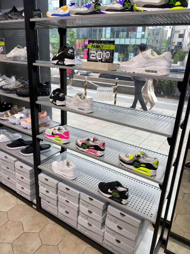 为什么韩国的耐克便宜,韩国的阿迪耐克便宜吗