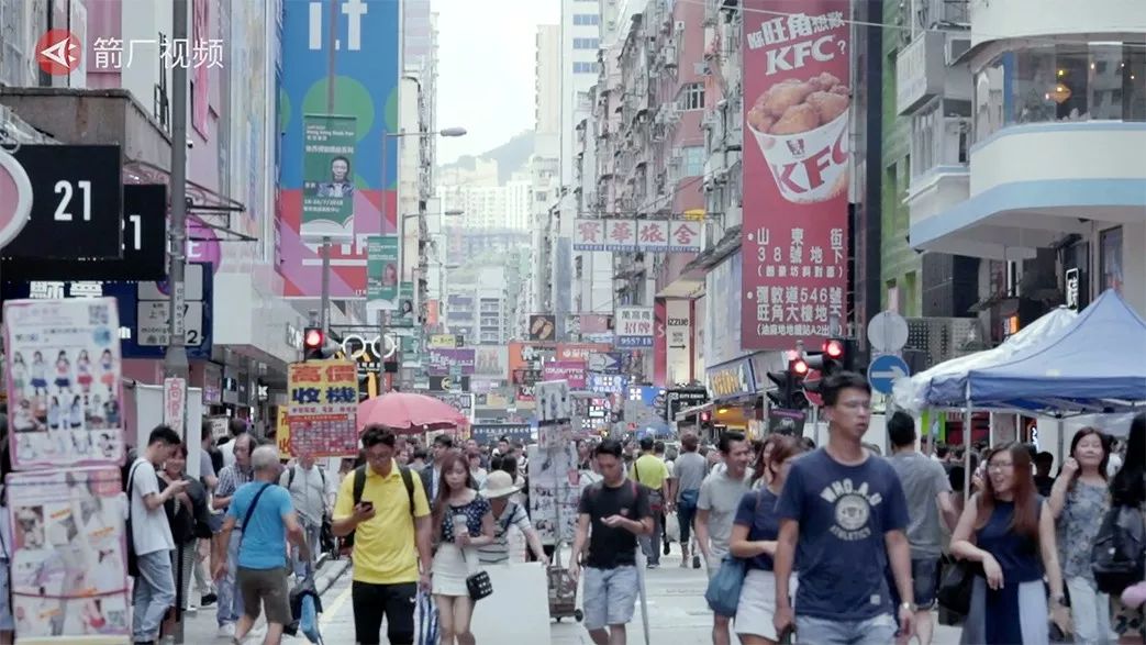 香港街头唱歌的女人姓名,香港东北女人公园唱歌
