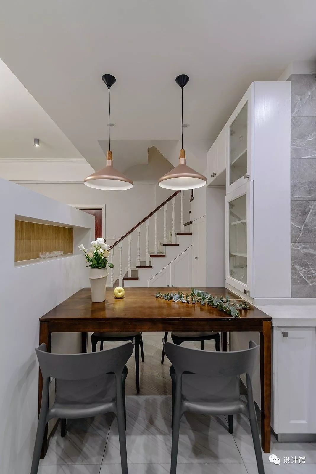 小户型极简复式,90轻奢小户型