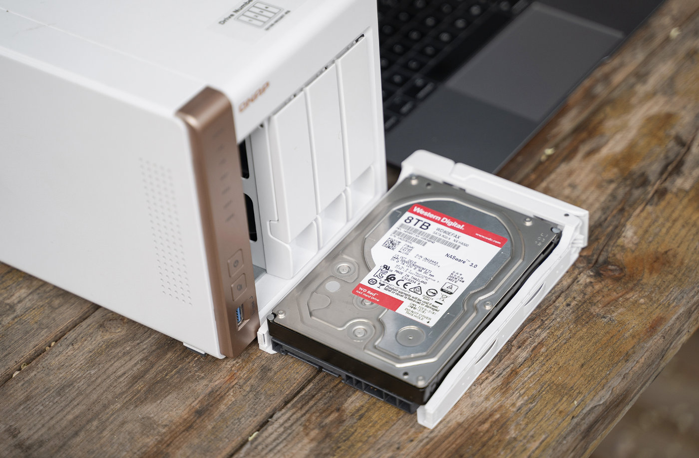 西数240ssd固态蓝盘硬盘评测,2.5寸hdd硬盘和ssd硬盘