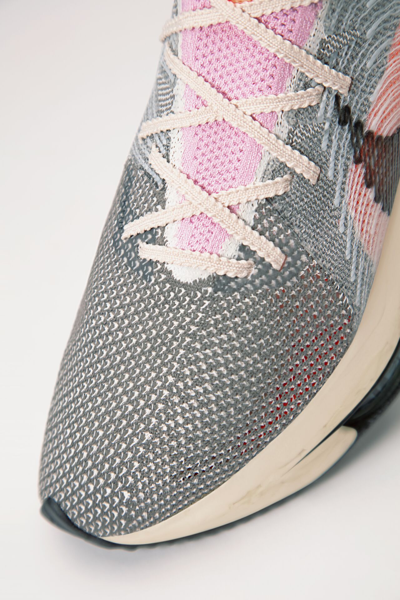 安踏儿童跑鞋哪个系列最好,安踏和耐克儿童篮球鞋对比