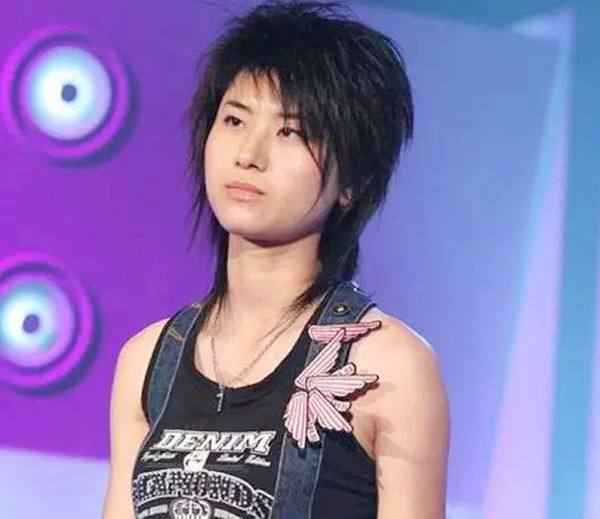 鹿晗、吴亦凡早年杀马特造型是学东方神起的?打开方式不对吧