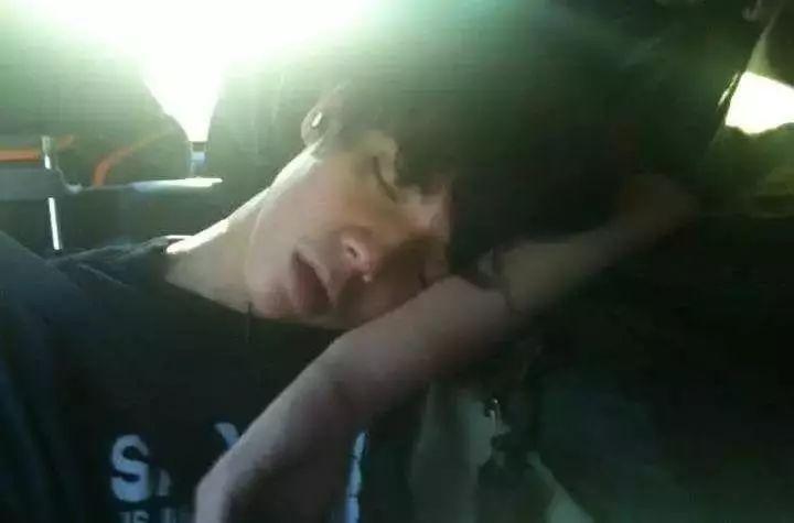 脸配不上身材是什么体验,当长相与身材不符是什么体验