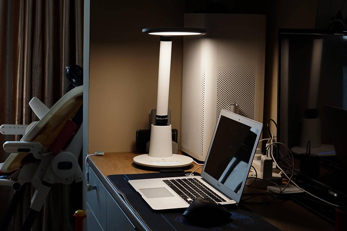 护眼台灯点评,宜美护眼台灯推荐