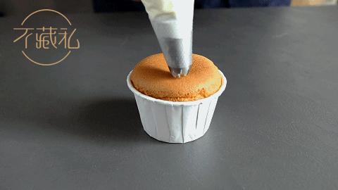 光用牛奶就可以做成淡奶油,5块钱就能自制淡奶油