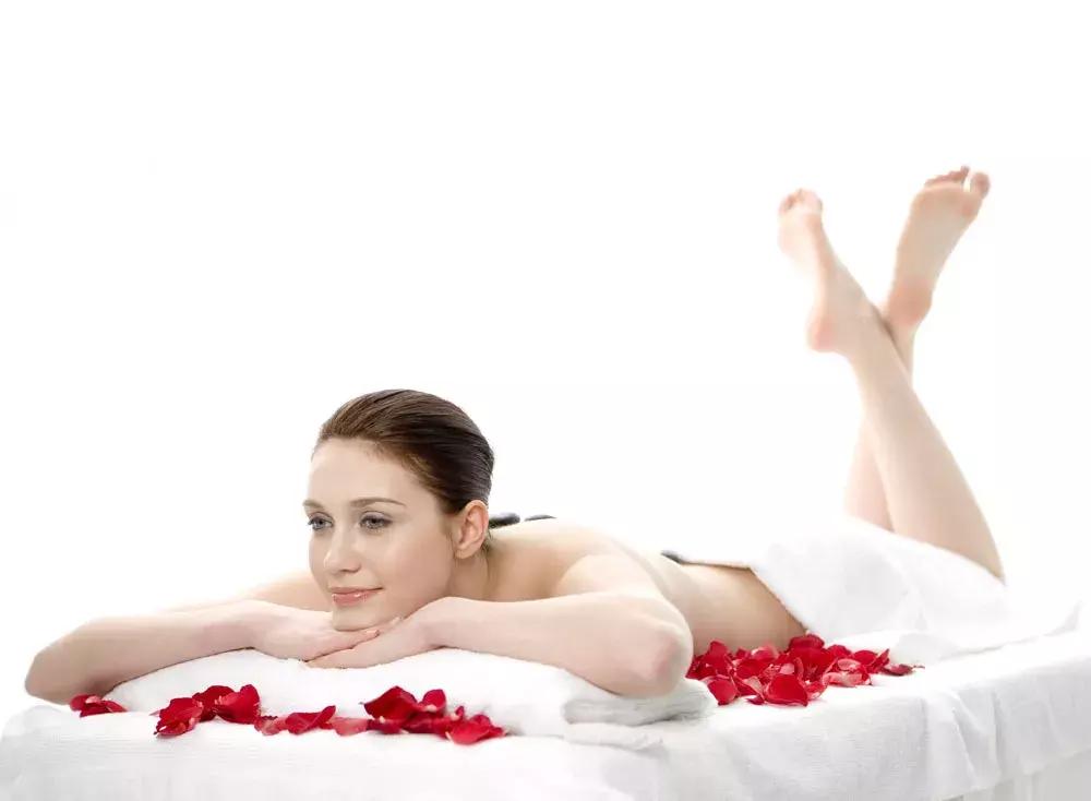 美容师压单话术,美容师压卡的专业知识和话术