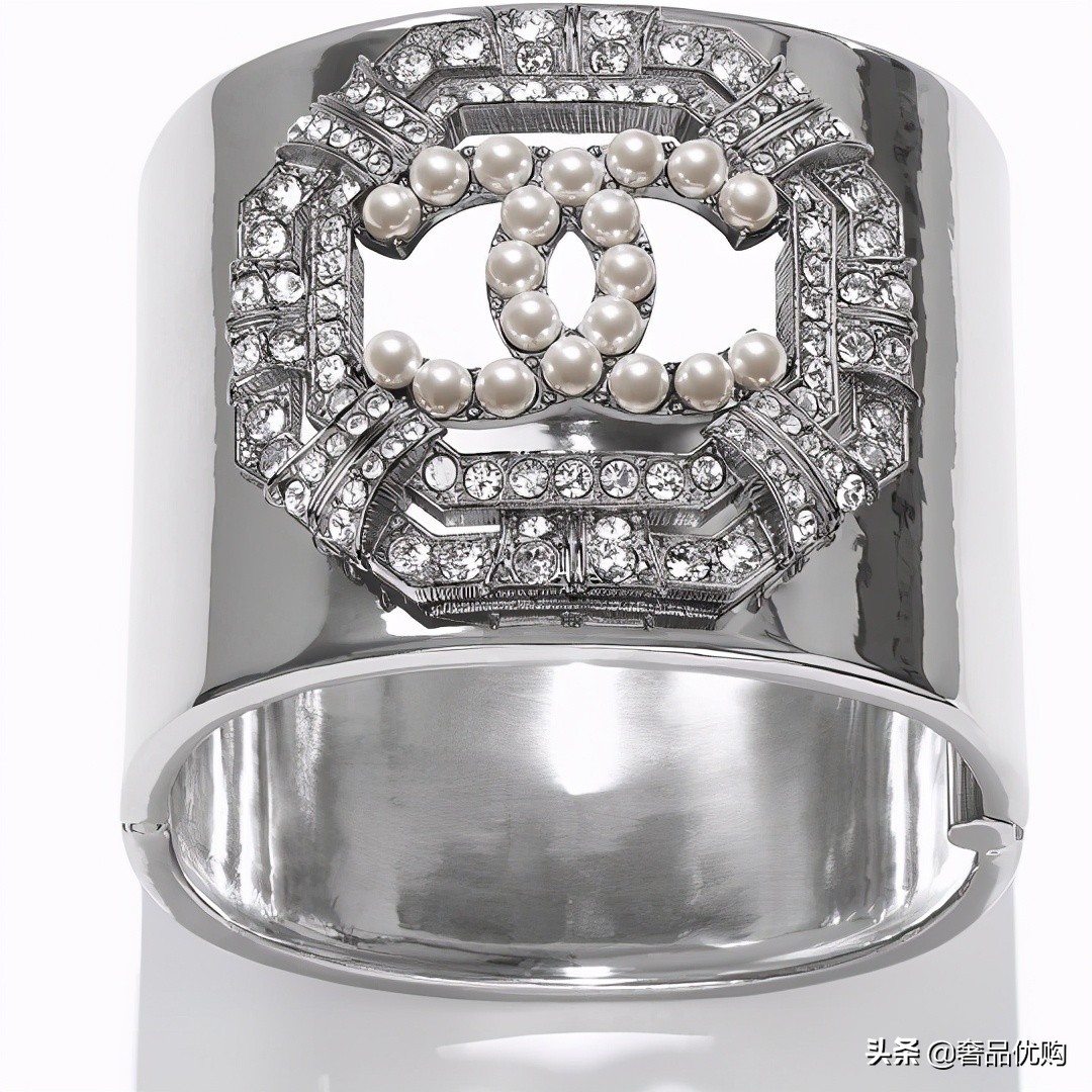 chanel首饰设计,chanel新款金色