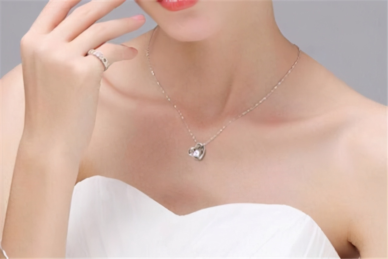 瘦锁骨和肩膀肥的最好方法,瘦出锁骨最快的方法