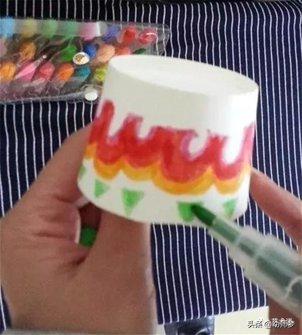 一次性杯子创意手工变废为宝,一次性杯子手工风车简单的做法