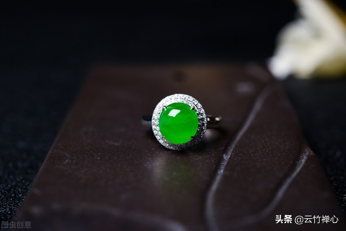 b+c货翡翠鉴别特征,染色翡翠是b货还是c货