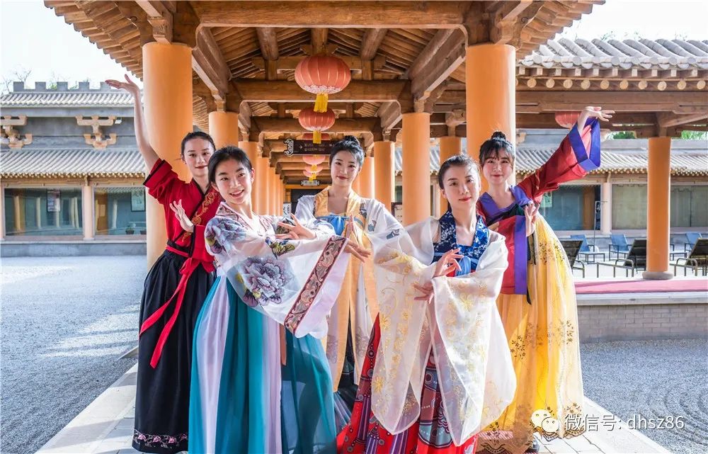 月牙泉景区敦煌山庄,敦煌山庄在哪里